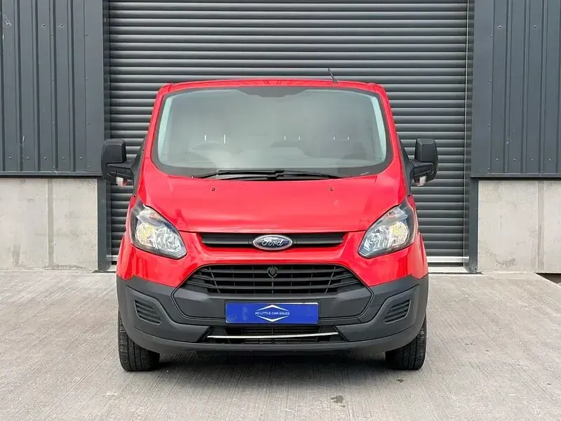 Gebraucht Ford Transit Custom 105 PS (77 kW) 2017 Rot Van