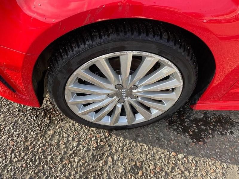 Used Audi A3 e-tron Advanced 2014 Red Hatchback