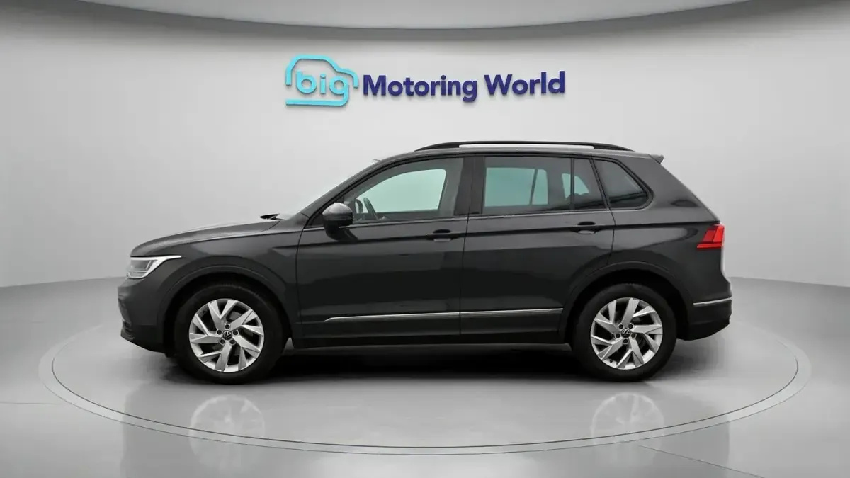 Used VW Tiguan Life 150 HP (110 kW) 2022 Grey SUV