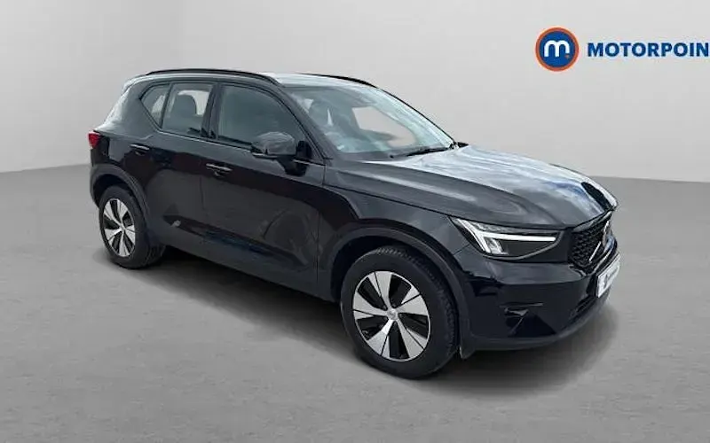 Używany Volvo XC40 Plus 211 KM (155 kW) 2023 SUV