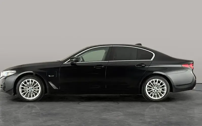 Used BMW 530e Comfort Edition 292 HP (214 kW) 2023 Black Sedan