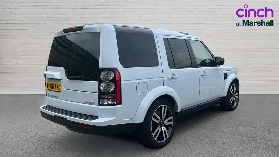 Used Land Rover Discovery Landmark 255 HP (187 kW) 2016 White SUV