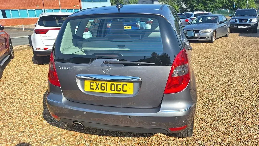 Used Mercedes A160 Avantgarde 95 HP (69 kW) 2011 Grey Hatchback