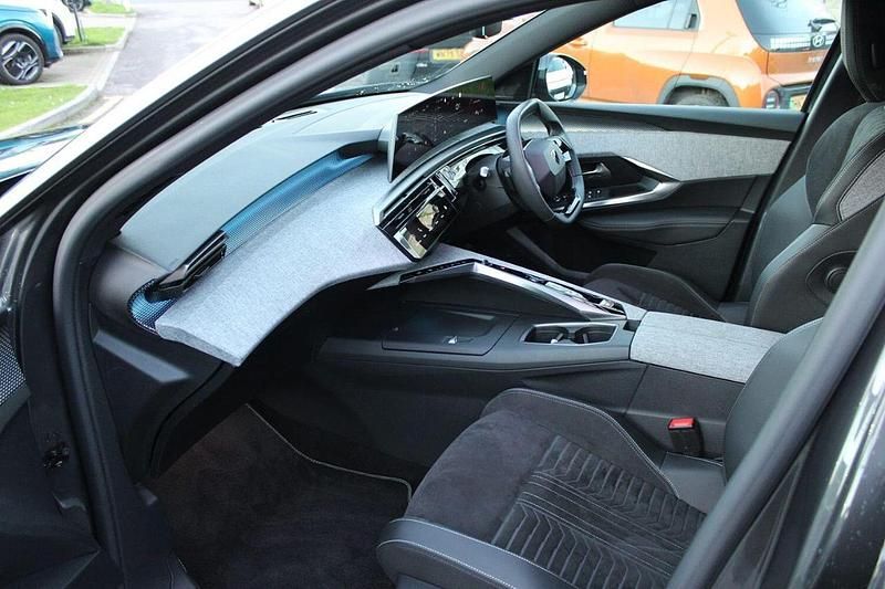 Grey Used 2024 Peugeot 3008 GT SUV | £28,969 - Image 1/4