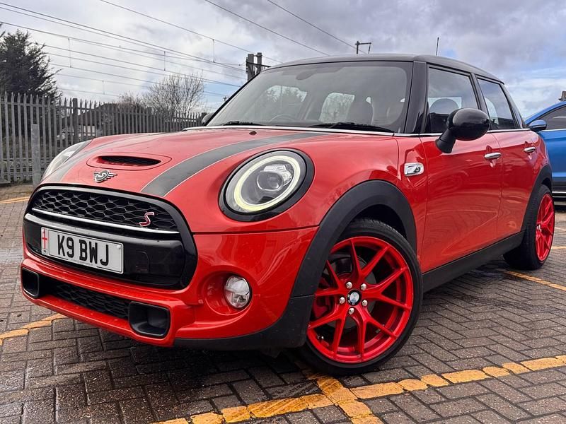 Used Mini Cooper S Hatch 192 HP (141 kW) 2018 Orange Hatchback