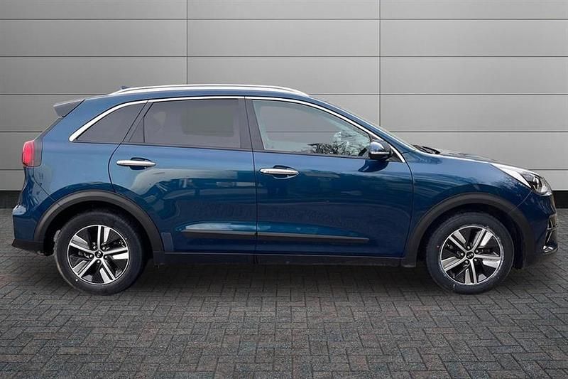 Used Kia Niro 139 HP (102 kW) 2021 Blue SUV