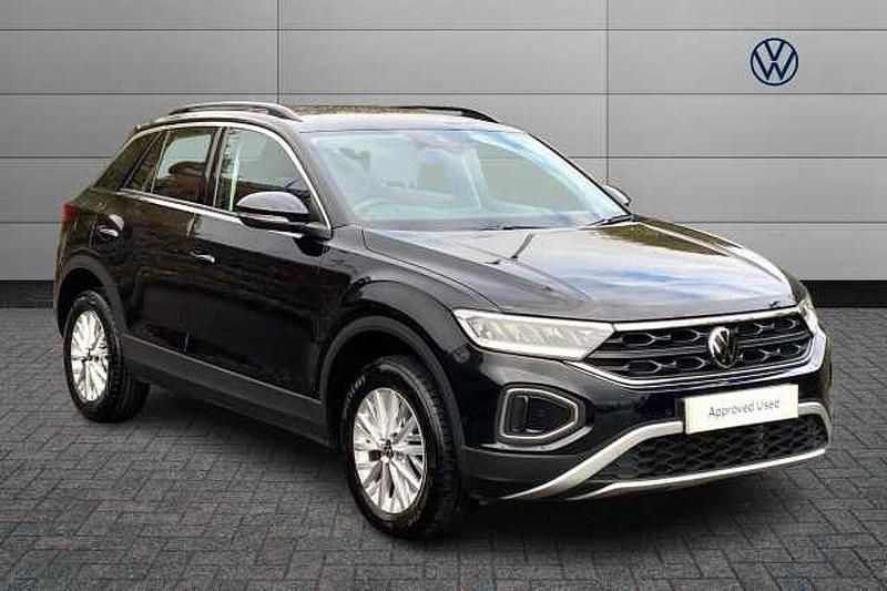 Black Used 2023 VW T-Roc Life SUV | £18,233 (Fair price) - Image 1/4