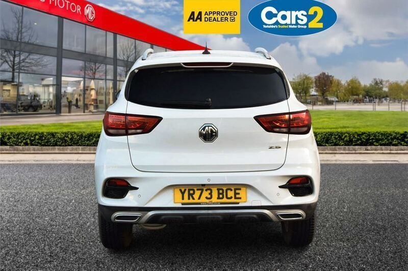 Used MG ZS Exclusive 2023 White Sedan