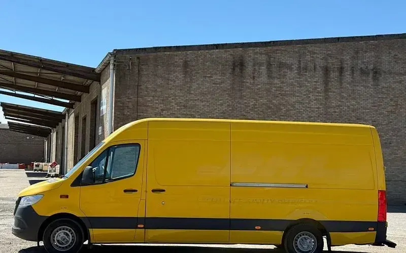 Used Mercedes Sprinter Progressive 143 HP (105 kW) 2021 Van