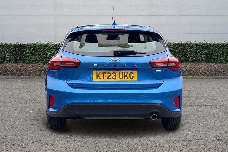 Used Ford Focus Titanium 155 HP (114 kW) 2023 Blue Hatchback