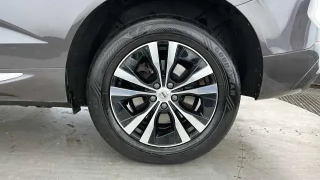 Used Volvo XC60 Inscription 337 HP (247 kW) 2021 Grey SUV