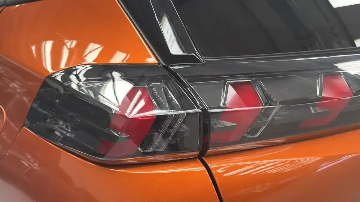 Used Peugeot 2008 Allure+ 100 HP (73 kW) 2023 Orange SUV