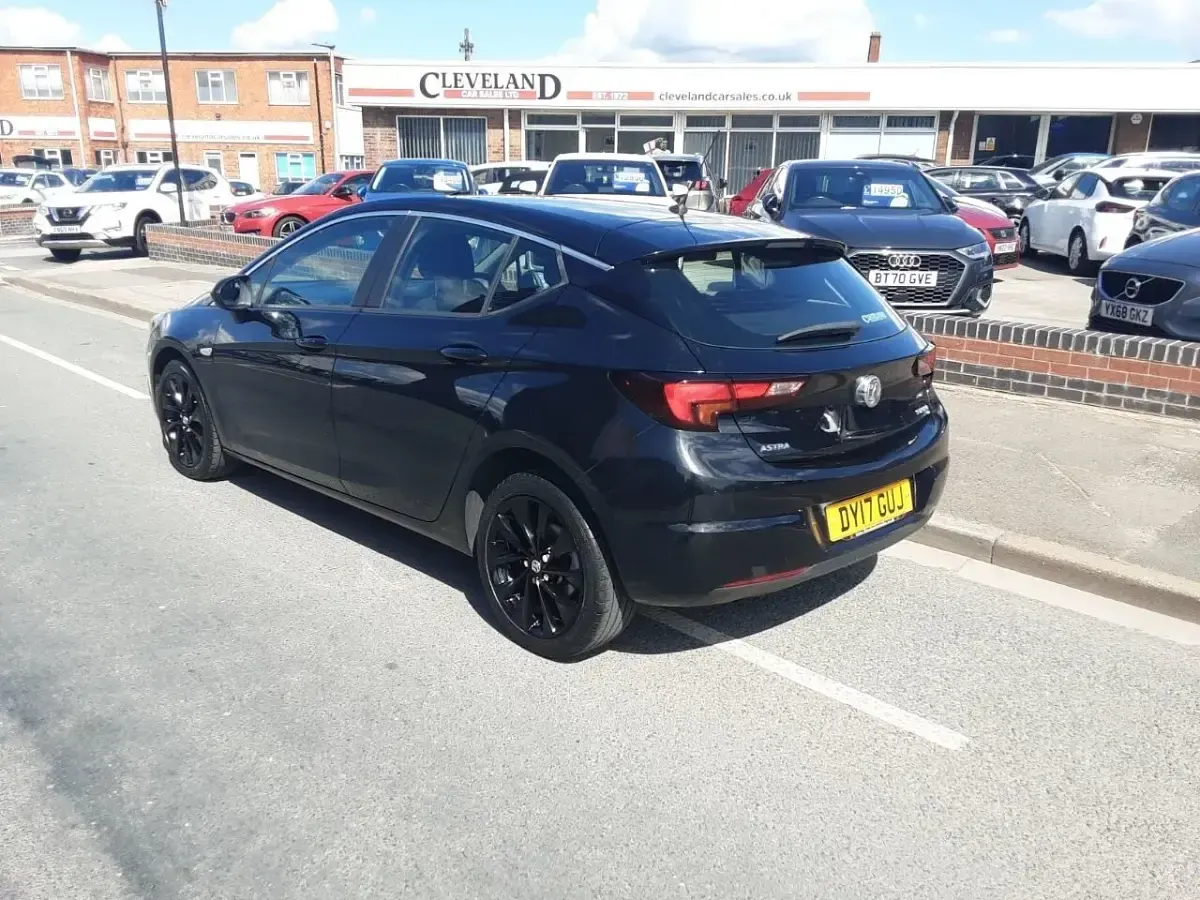 Used Vauxhall Astra Design Edition 2017 Black Hatchback