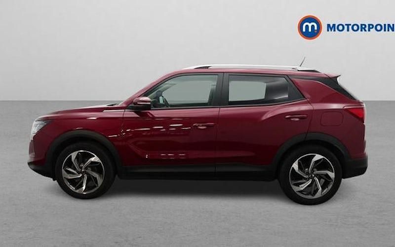 Used Ssangyong (KGM) Korando 163 HP (119 kW) 2023 Red Estate