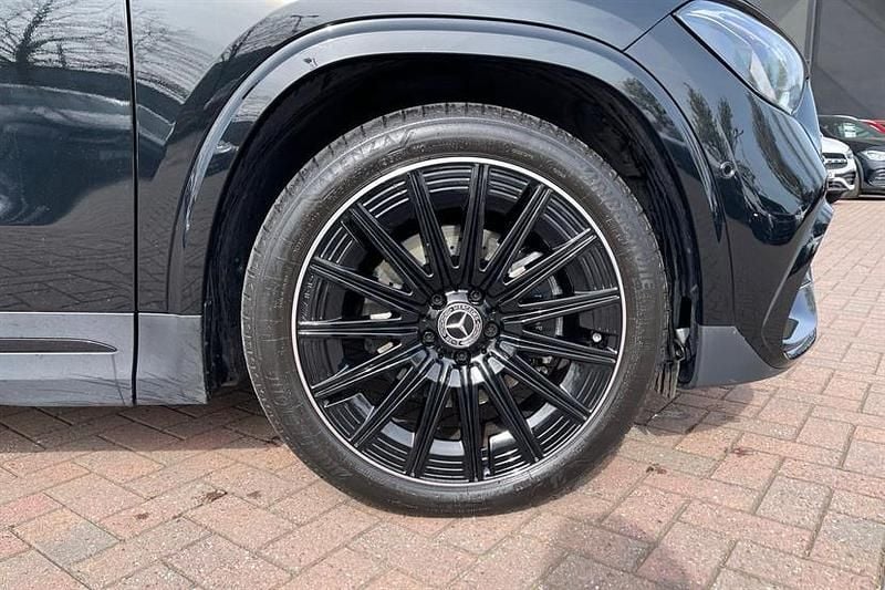 Used Mercedes GLA200 AMG Line Premium Plus 163 HP (119 kW) 2025 Cosmos black SUV