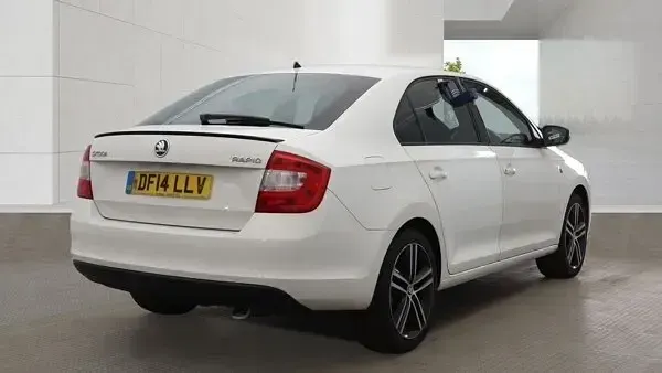 Used Skoda Rapid Sport 2014 White Hatchback