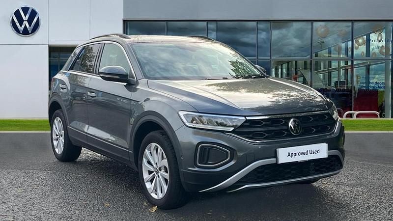 Indium grey metallic Used 2025 VW T-Roc Match SUV | £26,870 (A bit pricey) - Image 1/4