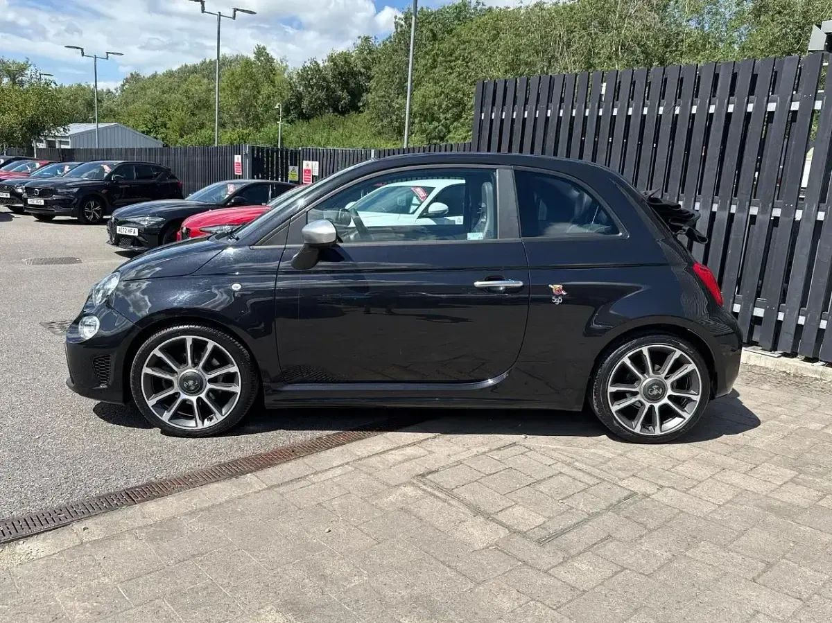 Used Abarth 595C Turismo 165 HP (121 kW) 2021 Black Cabriolet