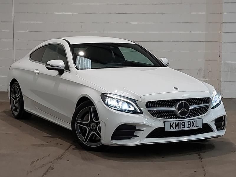 Used Mercedes C300 AMG Line Premium 245 HP (180 kW) 2019 White Coupe