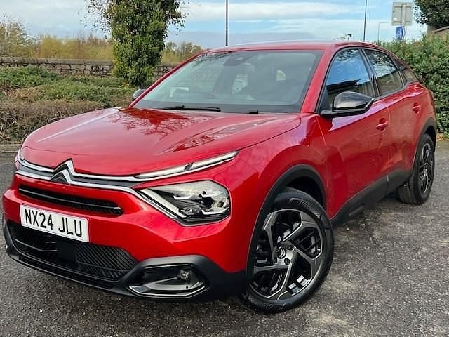 Used Citroën C4 PureTech 2024 Elixir red metallic Hatchback