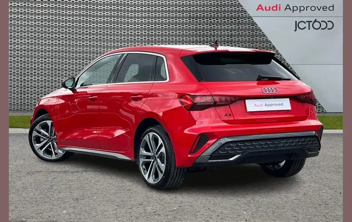 Used Audi A3 e-tron S-Line 200 HP (147 kW) 2026 Red Hatchback
