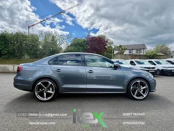 Begagnad VW Jetta S 2016 Grå Sedan