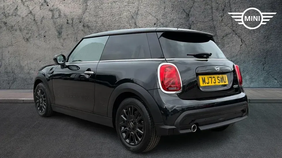 Used Mini Cooper Classic 134 HP (98 kW) 2023 Black Hatchback