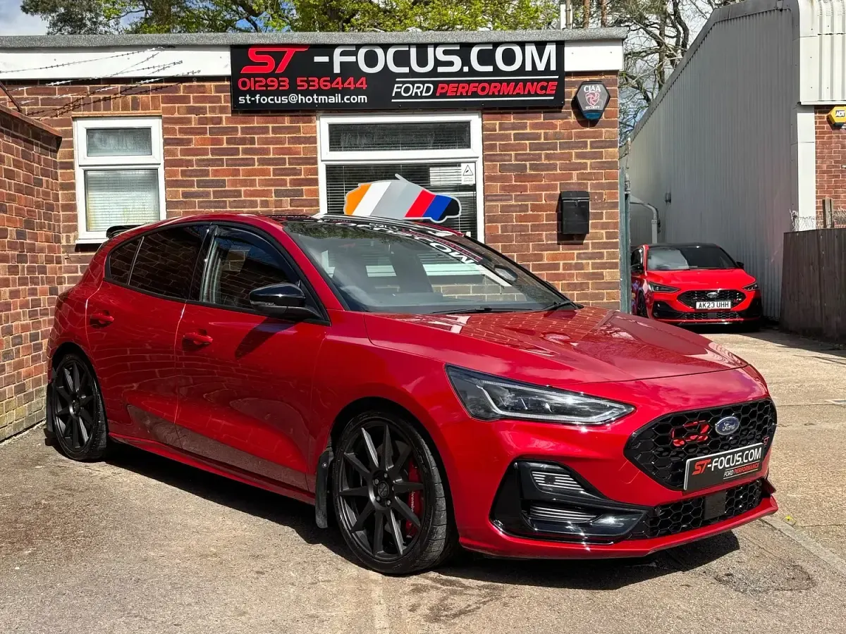 Used Ford Focus ST 2023 Red Hatchback
