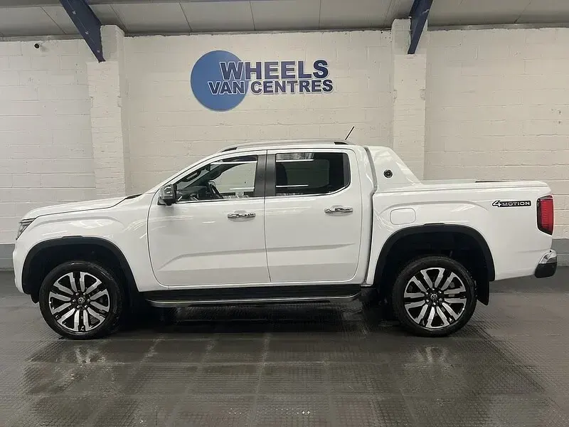 Used VW Amarok Aventura 237 HP (174 kW) 2024 White Pickup