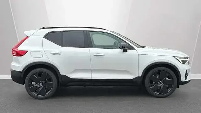 Begagnad Volvo XC40 Plus 161 HK (118 kW) 2026 SUV