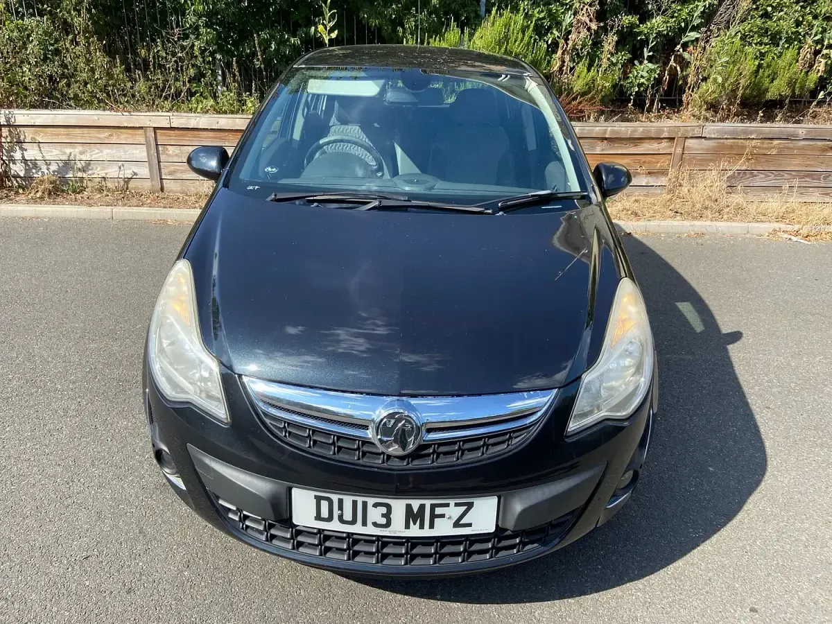 Used Vauxhall Corsa S 85 HP (62 kW) 2013 Black Hatchback