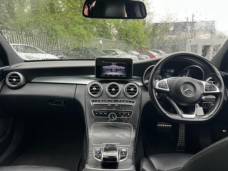 Begagnad Mercedes C220 AMG line 2017 Svart Sedan