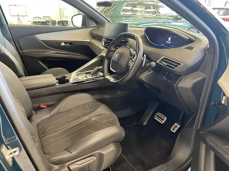 Used Peugeot 3008 Premium 129 HP (94 kW) 2023 Blue SUV