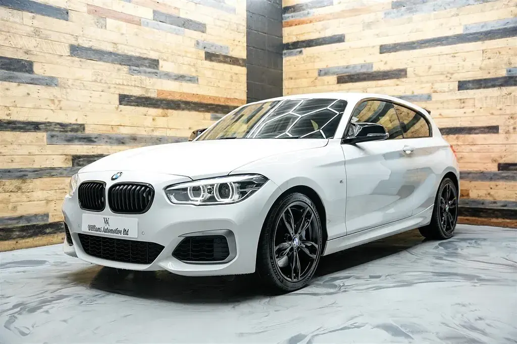 Used BMW M140 M Sport 460 HP (338 kW) 2019 White Hatchback