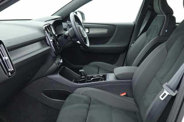 Usado Volvo XC40 Plus 194 HP (142 kW) 2025 SUV