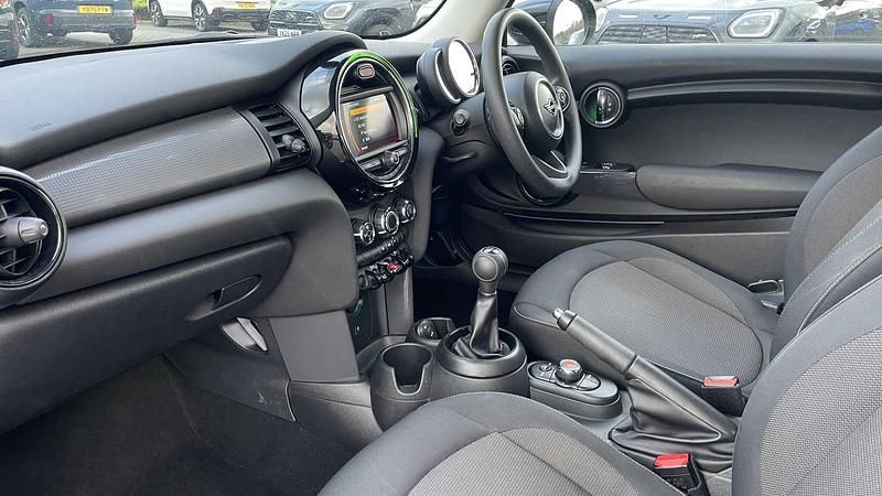 Used Mini Cooper Classic 134 HP (98 kW) 2020 Black Hatchback
