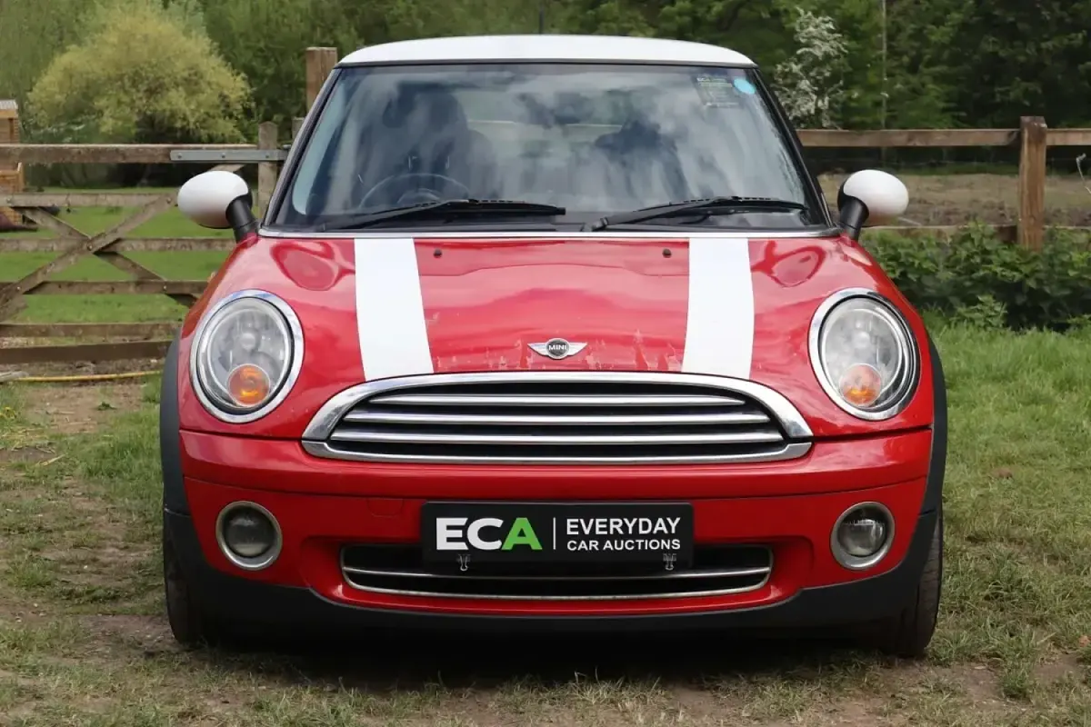 Usado Mini Cooper Hatch 2009 Rojo Utilitario
