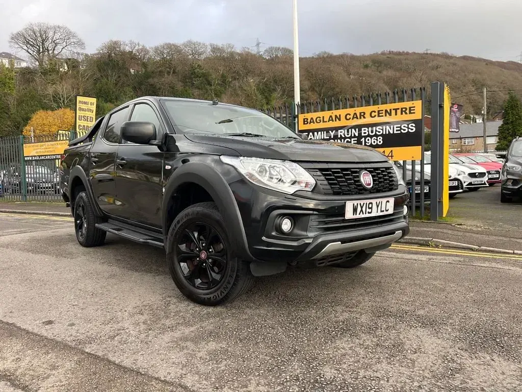 Used Fiat Fullback Cross 180 HP (132 kW) 2019 Black Pickup
