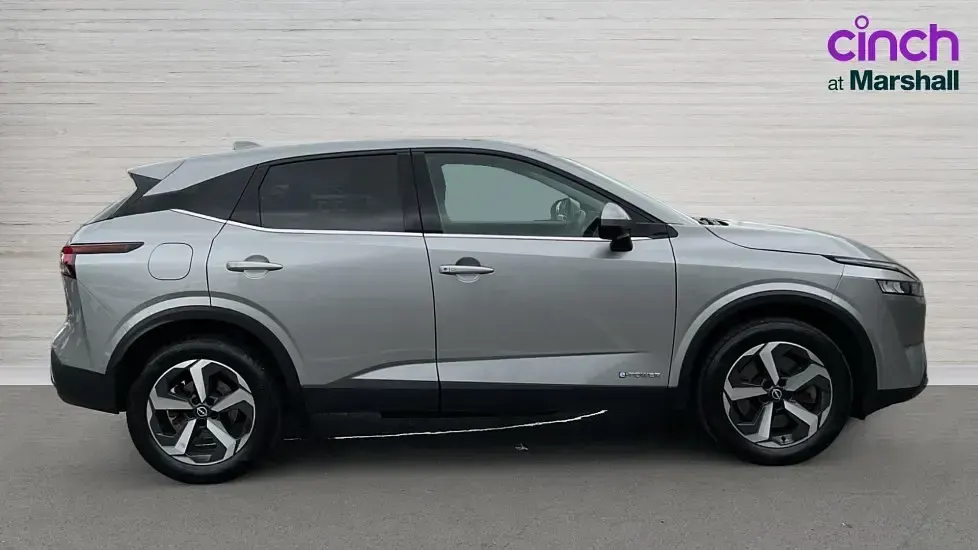 Used Nissan Qashqai N-Connecta 190 HP (139 kW) 2023 Silver SUV