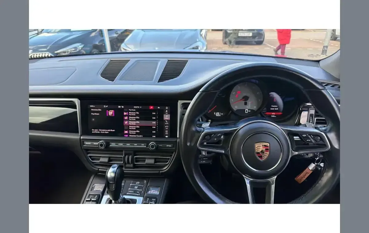 Used Porsche Macan 348 HP (255 kW) 2019 Blue SUV