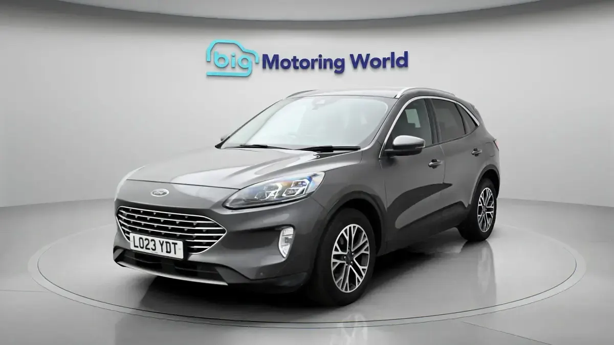 Used Ford Kuga Titanium 150 HP (110 kW) 2023 Grey SUV
