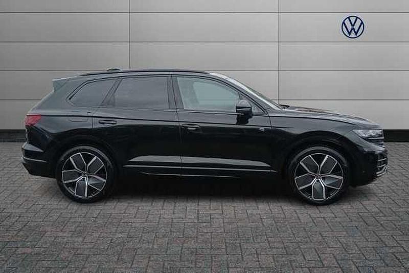 Used VW Touareg Black Edition 286 HP (210 kW) 2025 Black SUV