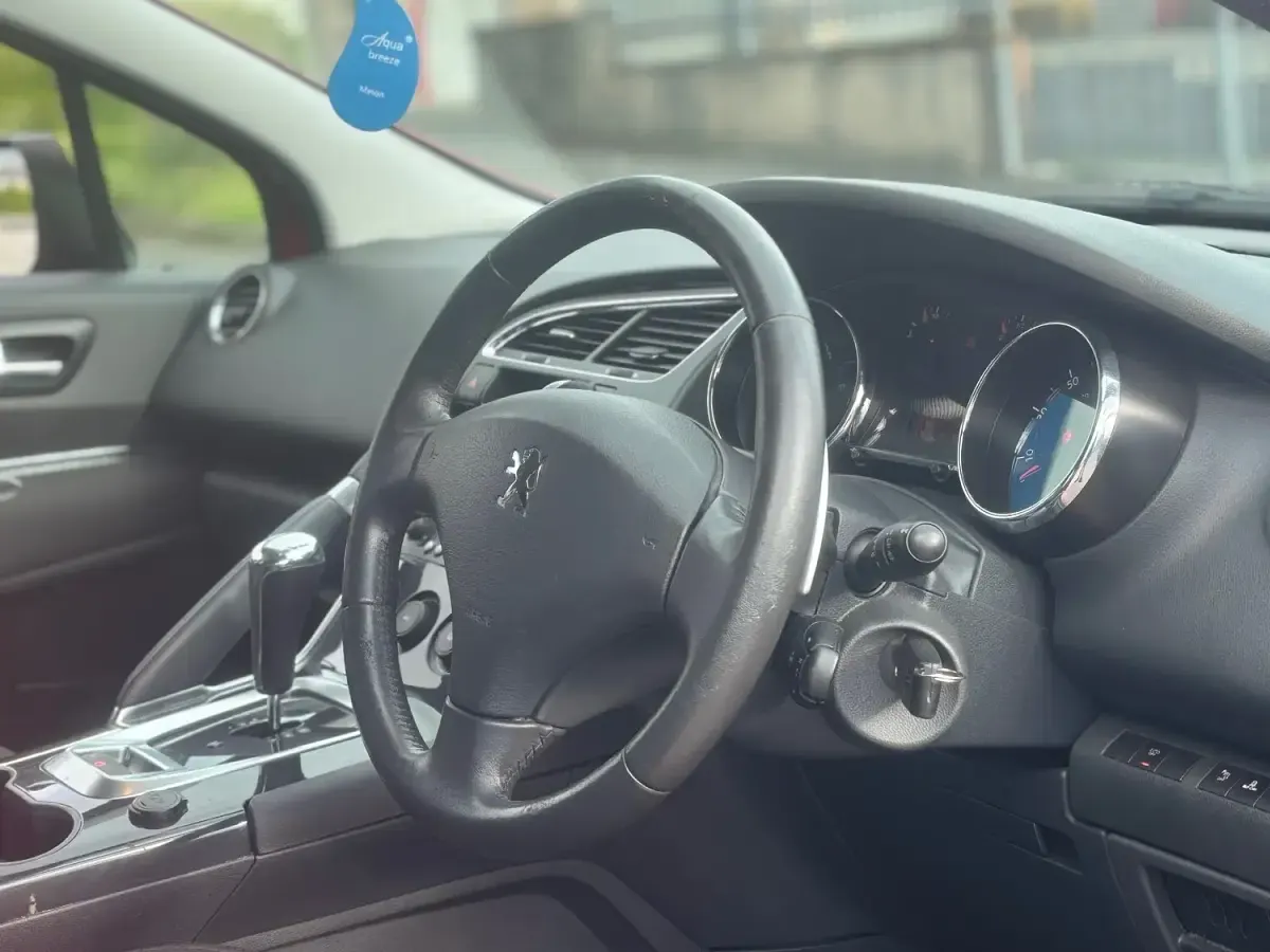 Used Peugeot 3008 Sport 112 HP (82 kW) 2012 Red Estate