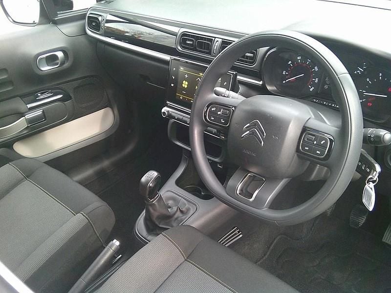 Used Citroën C3 Feel 110 HP (80 kW) 2017 Silver Hatchback