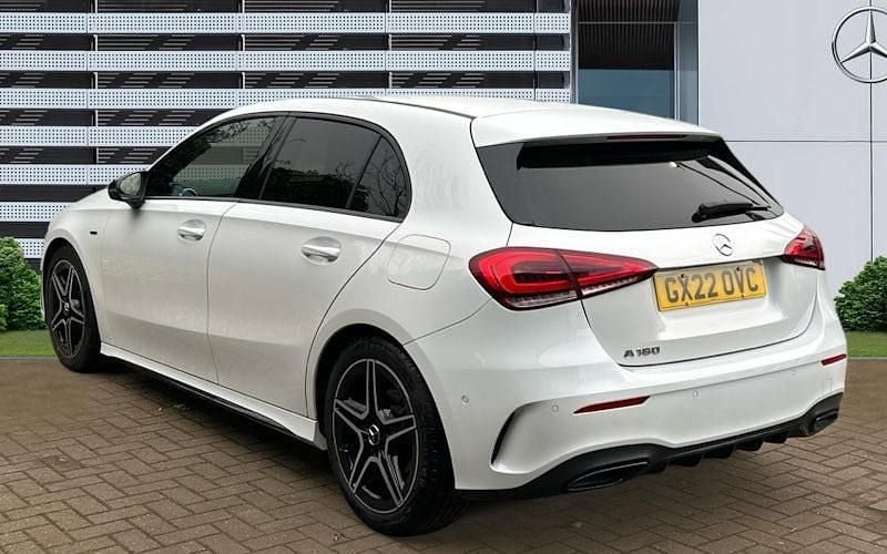 Used Mercedes A180 Executive 136 HP (100 kW) 2022 White Hatchback