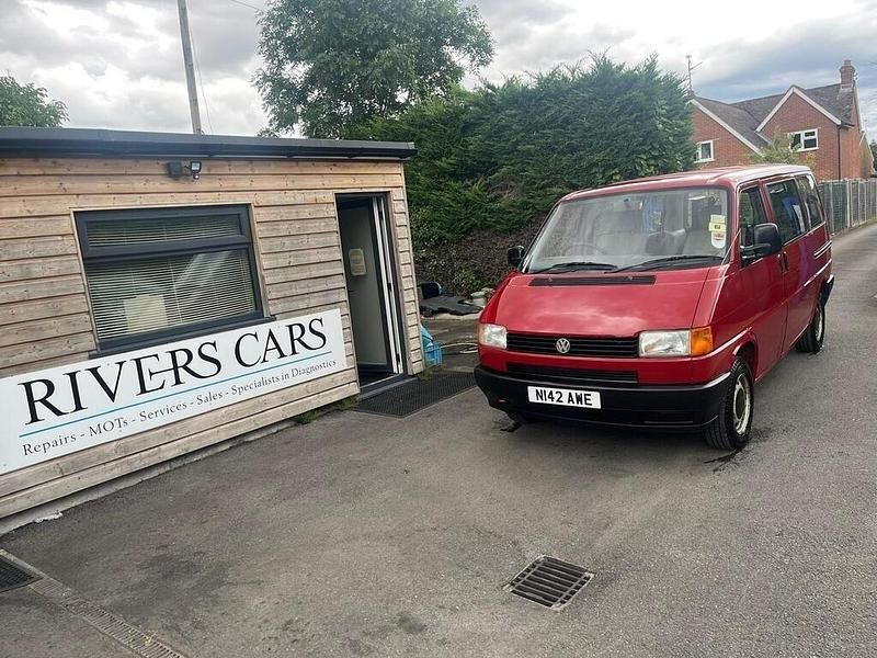 Used VW Caravelle 1995 Red MPV