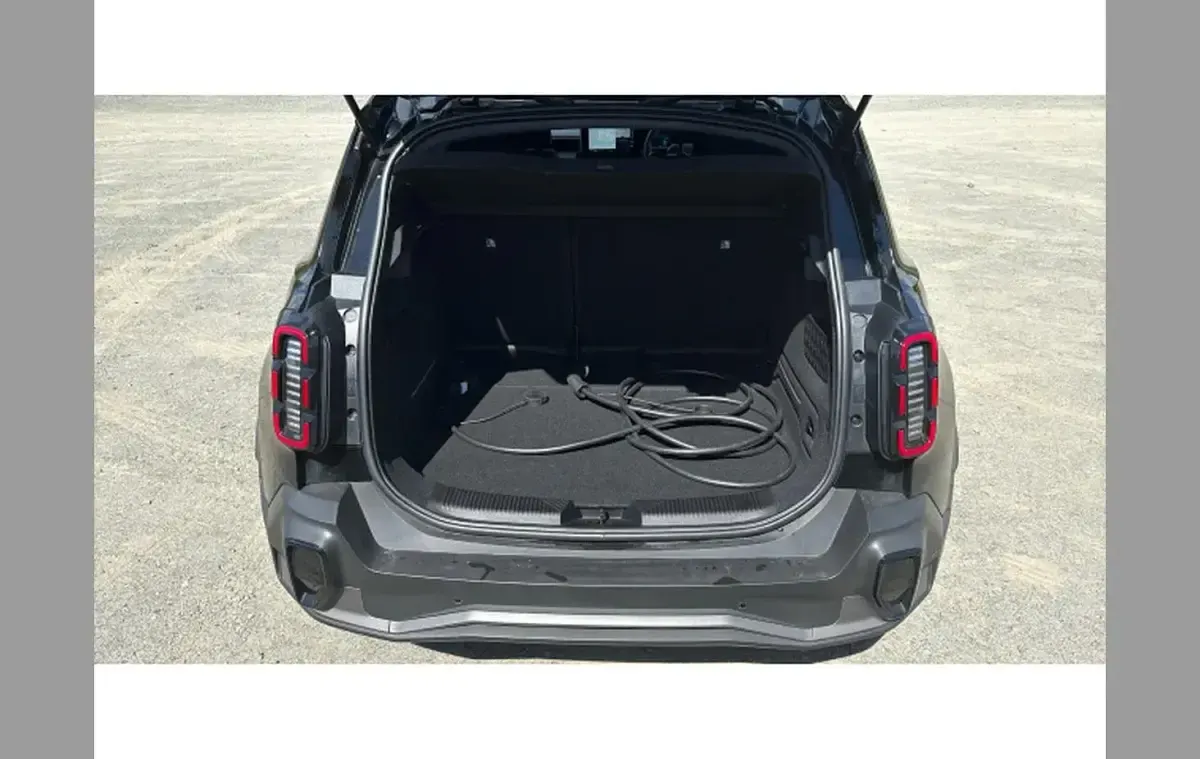 Usado Renault R4 Komfort 108 kW (147 HP) 2025 Other SUV