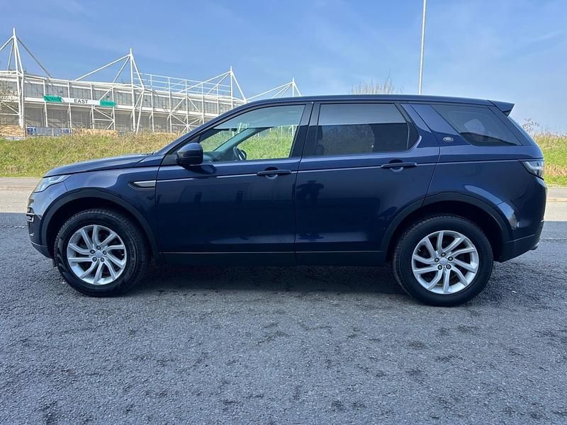 Used Land Rover Discovery Sport SE 2017 Blue SUV
