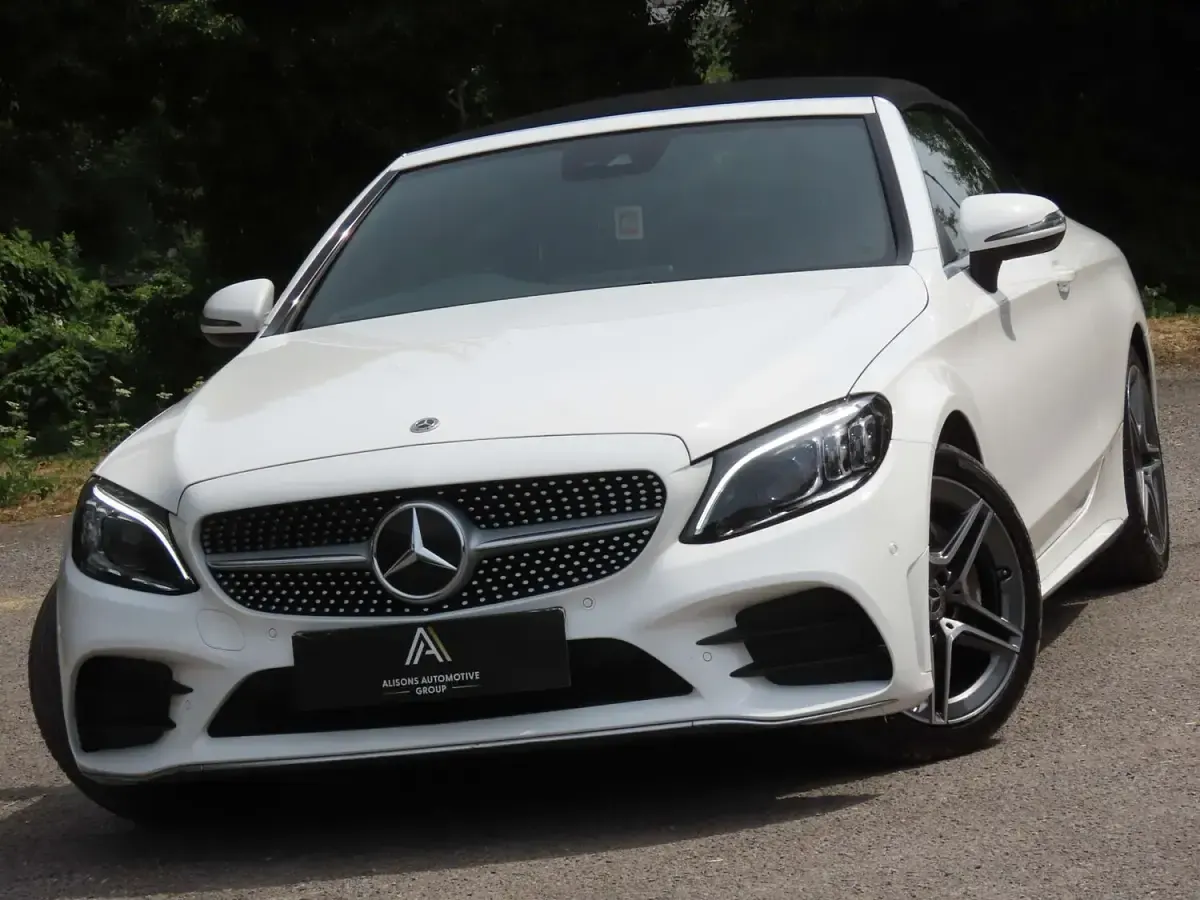 Used Mercedes C200 AMG Line Premium 181 HP (133 kW) 2018 White Cabriolet