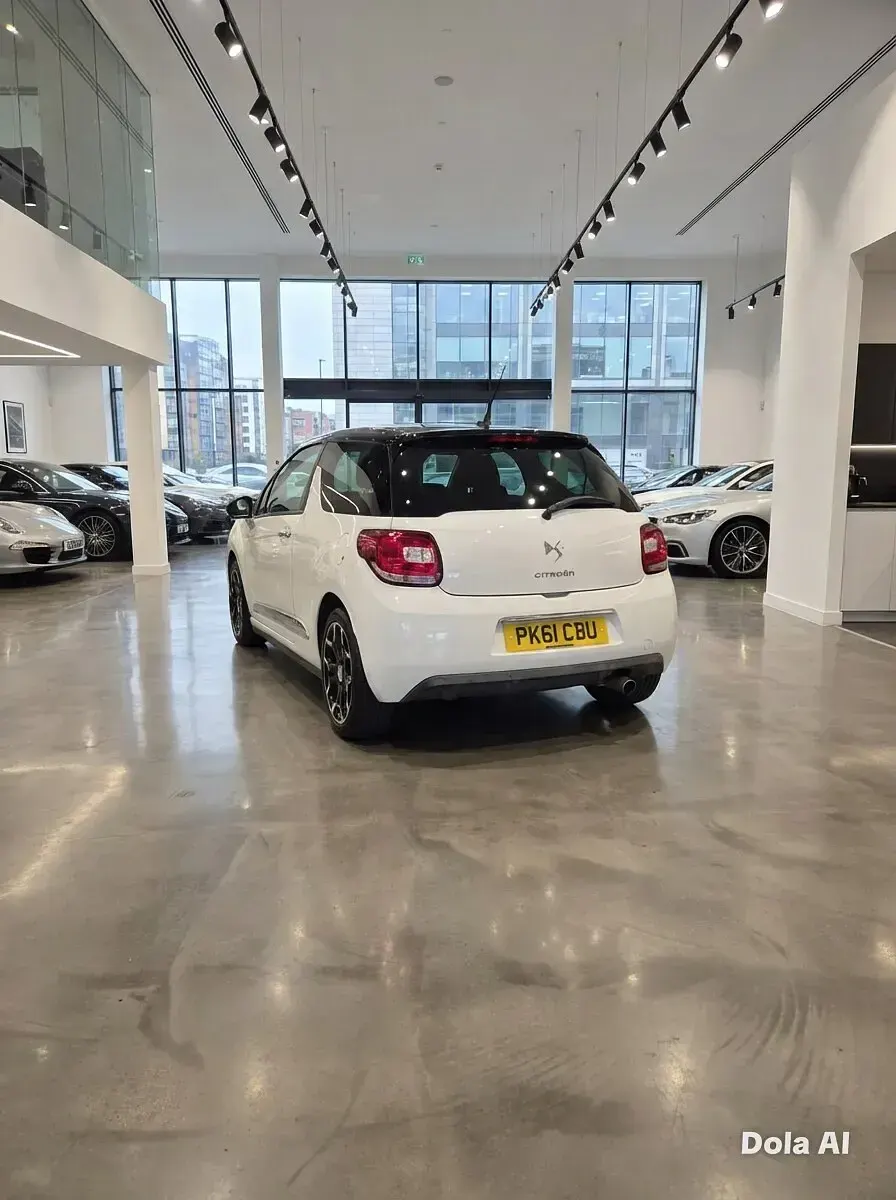 Used Citroën DS3 2011 White Hatchback